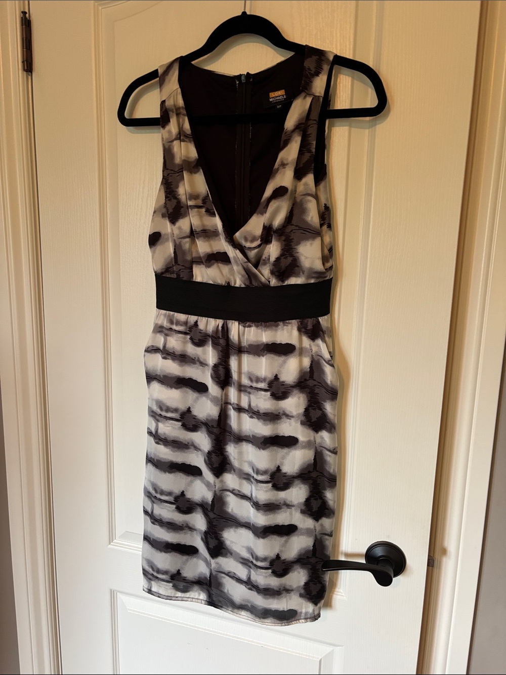 Michaels Black and White Sleeveless V-Neck Mini Dress